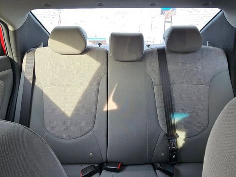 Used 2014 Hyundai Accent GLS image 11