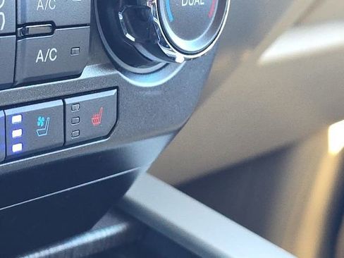 Used 2021 Ford F250 Lariat w/ Chrome Package image 38