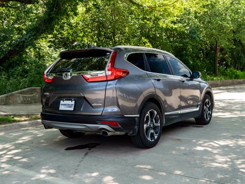 Used 2019 Honda CR-V Touring image 9
