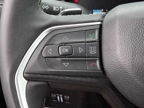 Certified 2025 Jeep Grand Cherokee Altitude AWD/4WD image 20