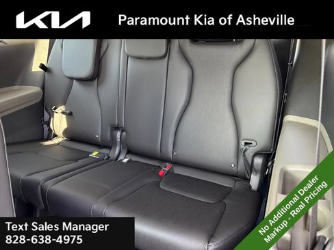 New 2026 Kia Carnival EX FWD image 23