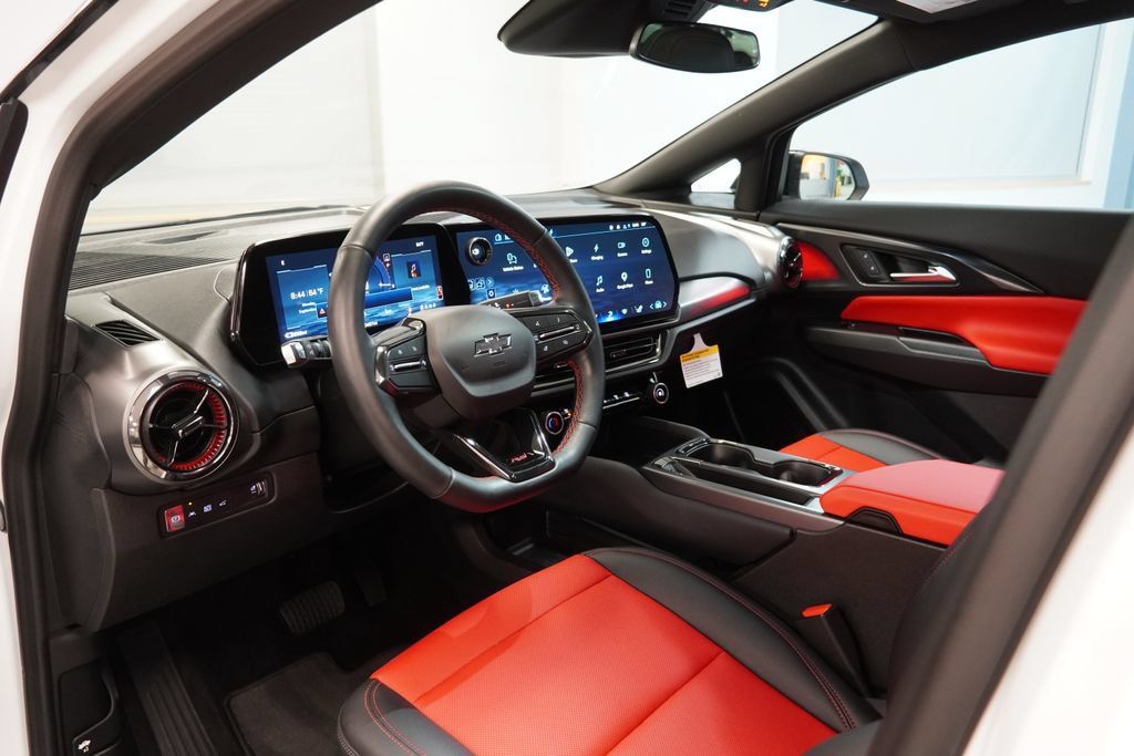Used 2024 Chevrolet Equinox EV RS AWD/4WD image 7