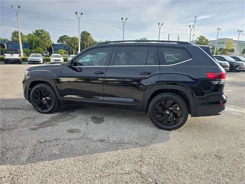 New 2026 Volkswagen Atlas SE image 6