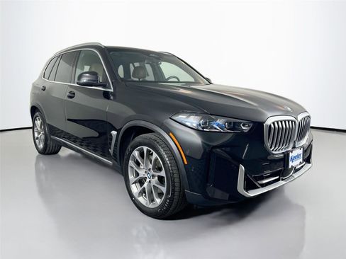 Certified 2024 BMW X5 xDrive40i w/ Premium Package AWD/4WD image 8