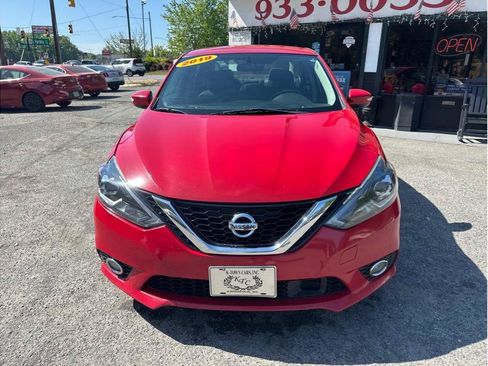 Used 2019 Nissan Sentra SR FWD image 2