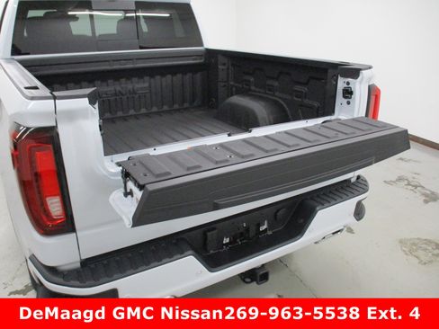 New 2026 GMC Sierra 1500 Denali w/ Denali Reserve Package image 11