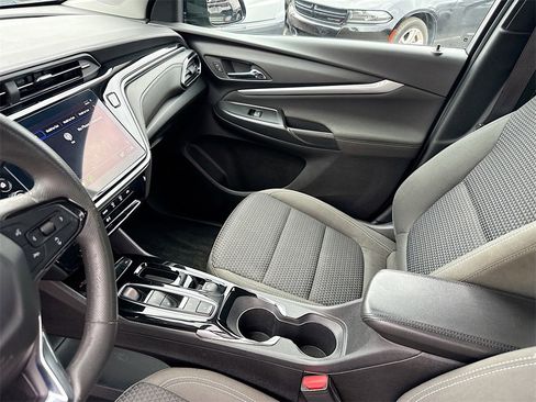 Used 2023 Chevrolet Bolt EUV LT image 26