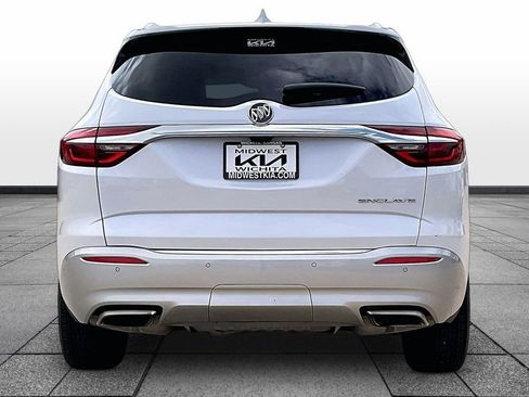 Used 2019 Buick Enclave Avenir w/ LPO, Cargo Package FWD image 4
