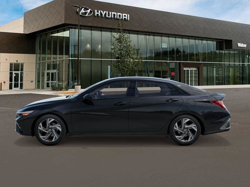 New 2026 Hyundai Elantra SEL Sport image 4
