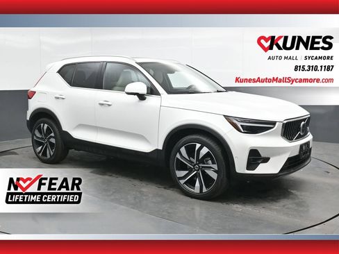 Used 2023 Volvo XC40 B5 Ultimate w/ Climate Package AWD/4WD image 1