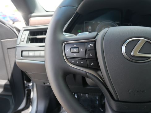 Used 2025 Lexus ES 300h w/ Premium Package image 20