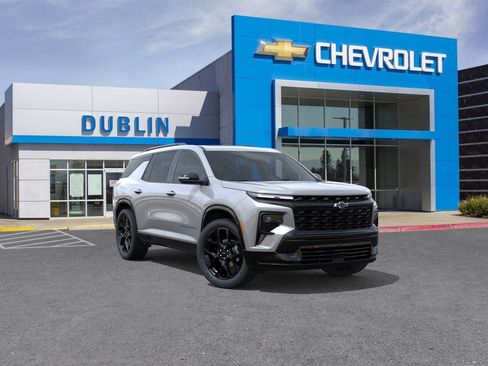 New 2026 Chevrolet Traverse RS w/ LPO, Floor Liner Package image 2