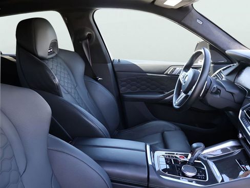 Used 2021 BMW X6 M w/ Competition Package image 9