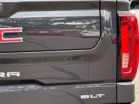Used 2022 GMC Sierra 1500 SLT w/ SLT Premium Package AWD/4WD image 52