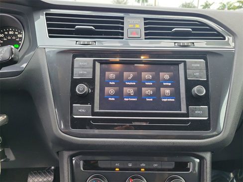 Certified 2021 Volkswagen Tiguan S image 21