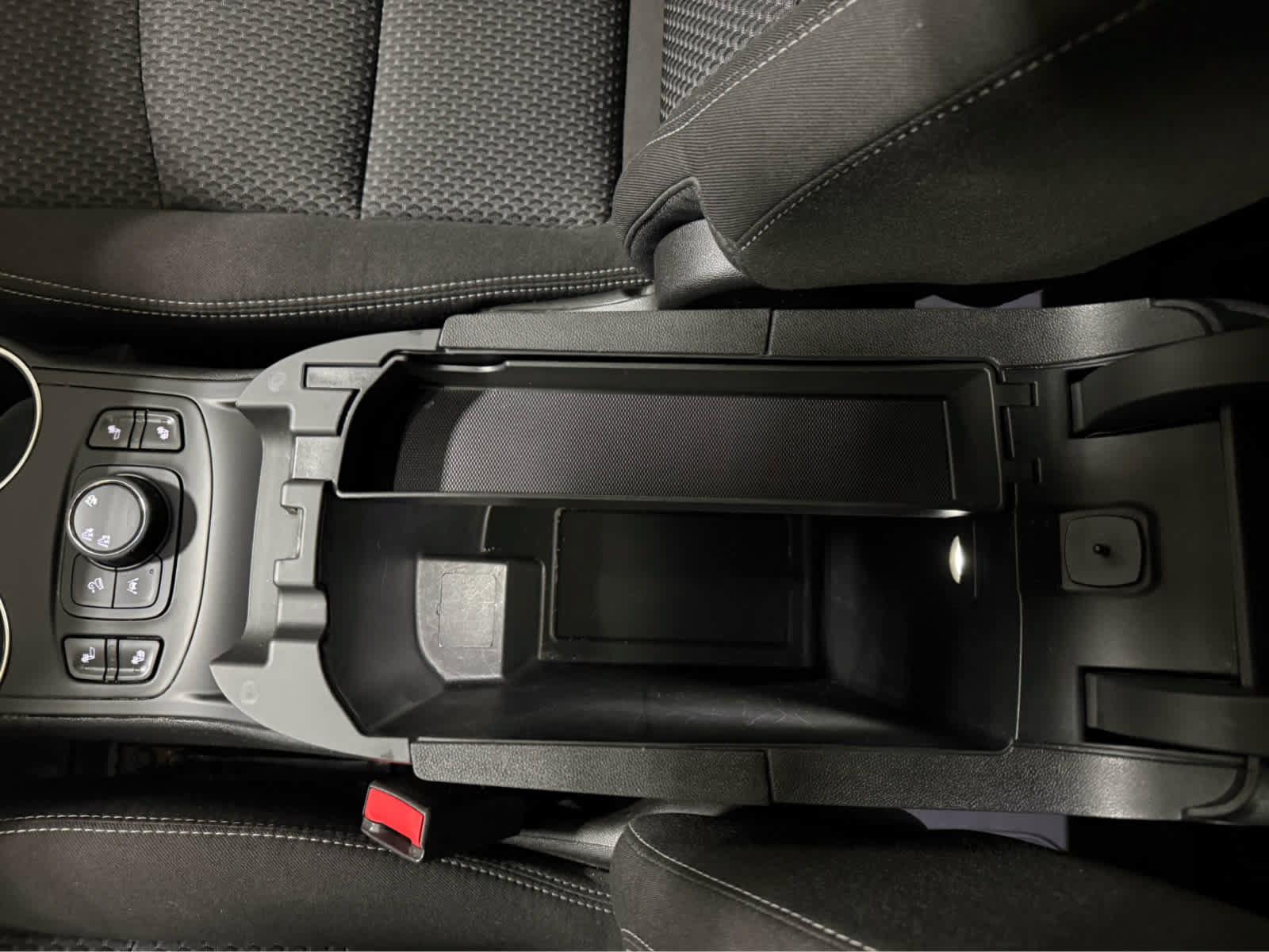 Used 2022 GMC Terrain SLE w/ Driver Convenience Package AWD/4WD image 21