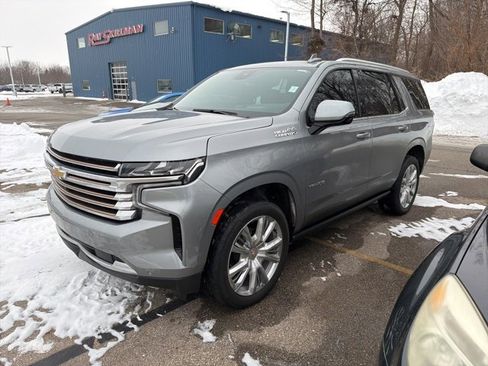Used 2023 Chevrolet Tahoe High Country image 2