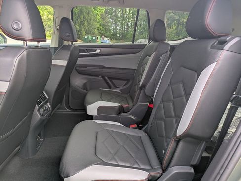 New 2026 Volkswagen Atlas Peak Edition AWD/4WD image 13