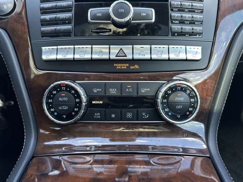 Used 2015 Mercedes-Benz SL 400 image 23