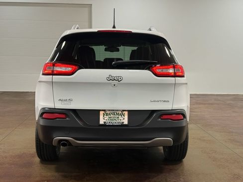 Used 2017 Jeep Cherokee Limited AWD/4WD image 24