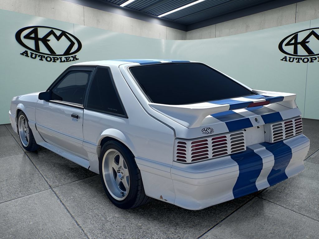 Used 1990 Ford Mustang GT RWD image 4