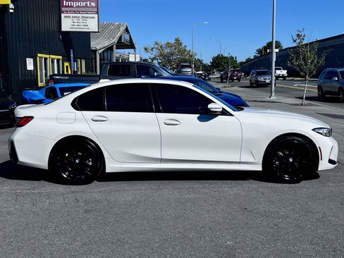 Used 2023 BMW 330i Sedan w/ M Sport Package RWD image 5