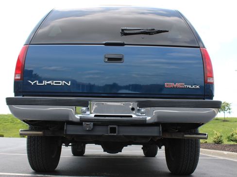 Used 1997 GMC Yukon 4WD 2-Door w/ Marketing Opt Pkg 2 image 32