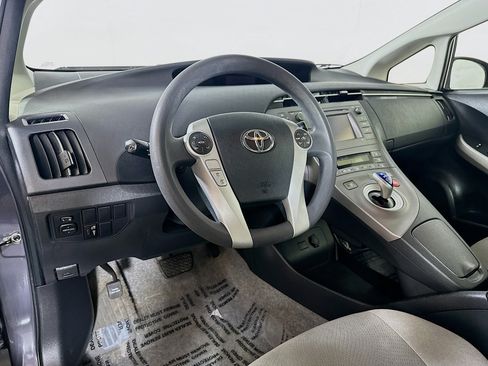 Used 2013 Toyota Prius Two FWD image 9