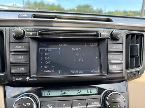Used 2015 Toyota RAV4 XLE AWD/4WD image 9