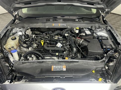 Used 2020 Ford Fusion SE image 45