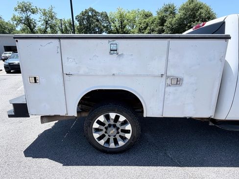 Used 2012 Chevrolet Silverado 3500 W/T AWD/4WD image 7