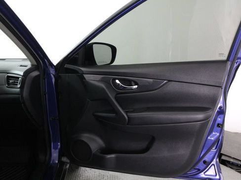 Used 2018 Nissan Rogue S AWD/4WD image 49