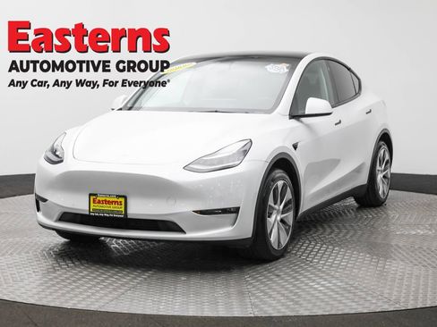 Used 2021 Tesla Model Y Long Range image 1