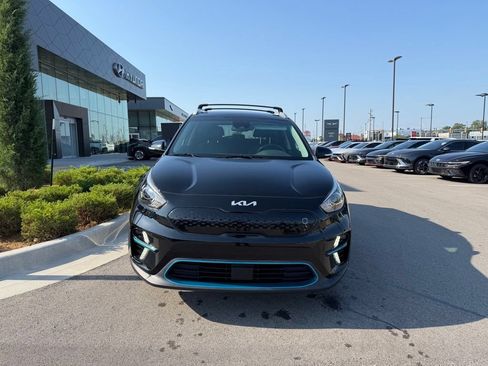 Used 2022 Kia Niro EX Premium FWD image 3