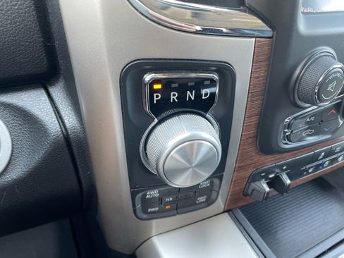 Used 2018 RAM 1500 Laramie w/ Convenience Group AWD/4WD image 9
