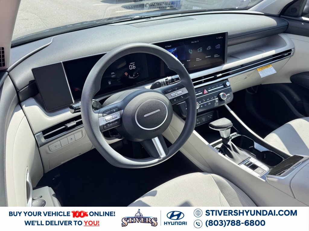 New 2026 Hyundai Tucson SE w/ Tow & Go Package FWD image 3