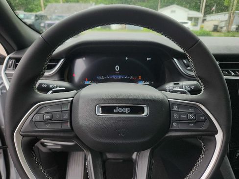 New 2026 Jeep Grand Cherokee Laredo AWD/4WD image 14