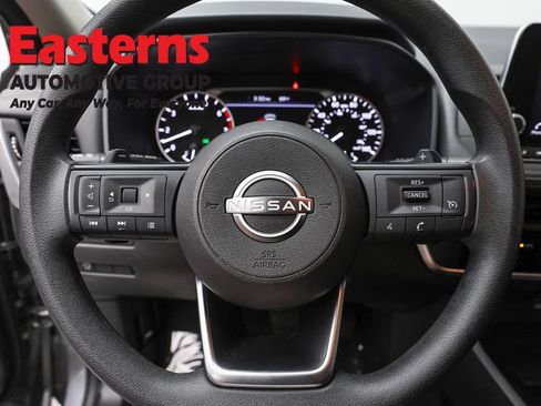 Used 2024 Nissan Rogue S AWD/4WD image 10