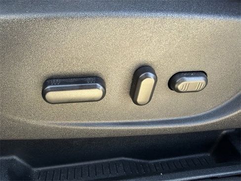 Used 2017 Ford Escape SE image 24