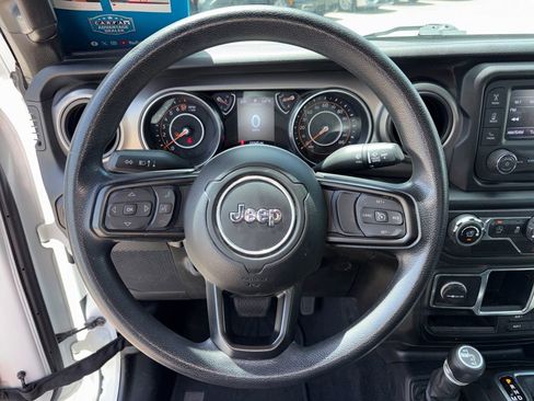 Used 2020 Jeep Gladiator Sport AWD/4WD image 17