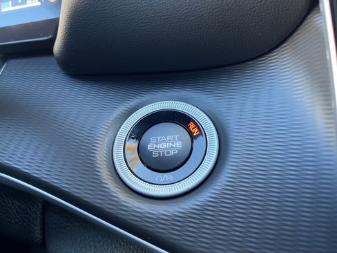 New 2025 Jeep Grand Cherokee L Altitude image 31