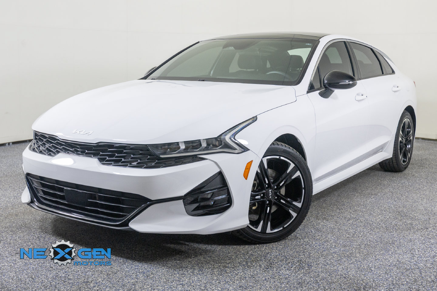 Used 2022 Kia K5 GT-Line w/ GT-Line FWD Premium Package image 4