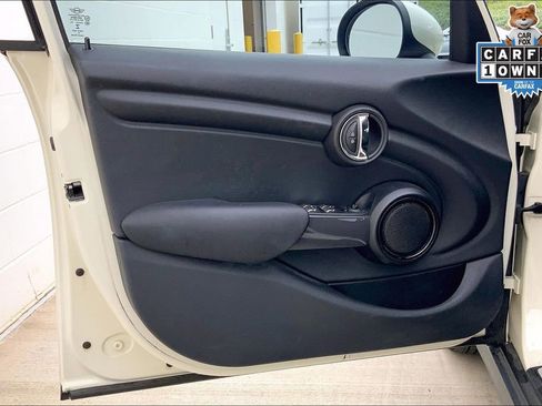 Used 2019 MINI Cooper 4-Door Hardtop image 19