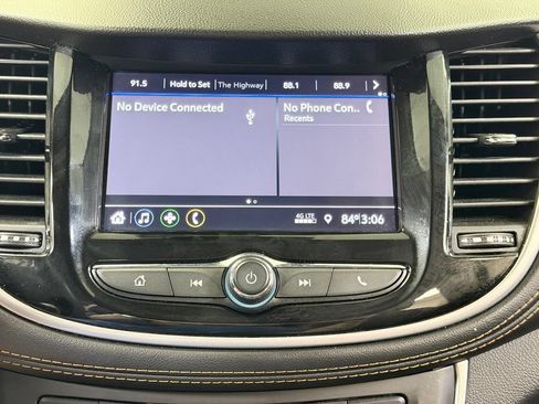 Used 2020 Chevrolet Trax LT w/ LT Convenience Package FWD image 44