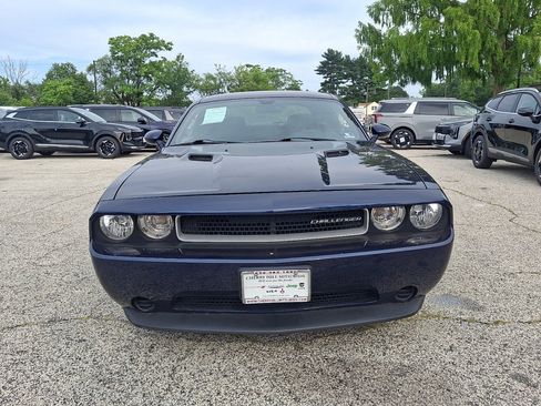 Used 2014 Dodge Challenger SXT RWD image 8