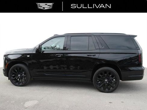 Certified 2026 Cadillac Escalade Platinum Sport w/ LPO, ONYX Package AWD/4WD image 5