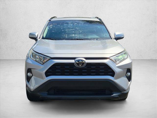 Used 2021 Toyota RAV4 XLE w/ Convenience Package FWD image 2