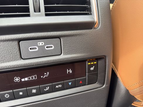 Certified 2025 MAZDA CX-70 3.3 Turbo S w/ Premium Plus image 61