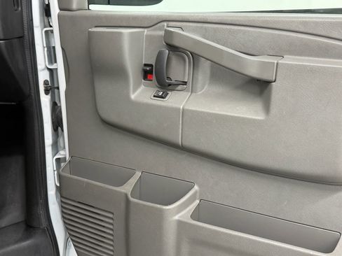 Used 2019 Chevrolet Express 3500 LS image 13