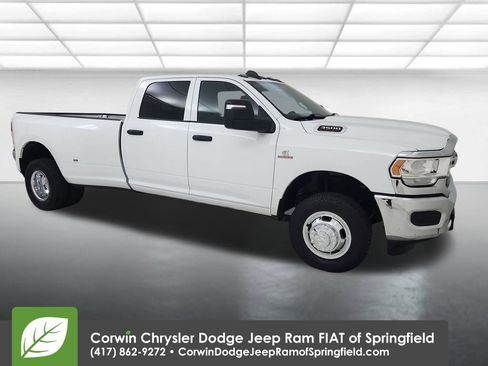 Used 2024 RAM 3500 Tradesman w/ Chrome Appearance Group image 2